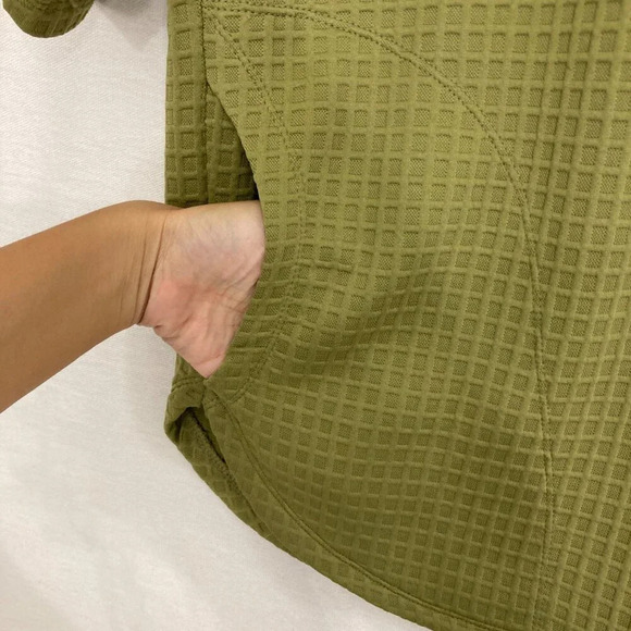 New Max Studio Green Crew Neck Waffle Textured Knit Relaxed Fit Top Large - Picture 8 of 12